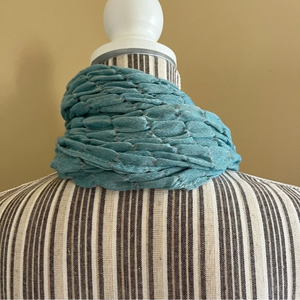 Women’s Blue 100% Viscose Lightweight Fringed Smocked Boho Hippie Scarf - Picture 5 of 10